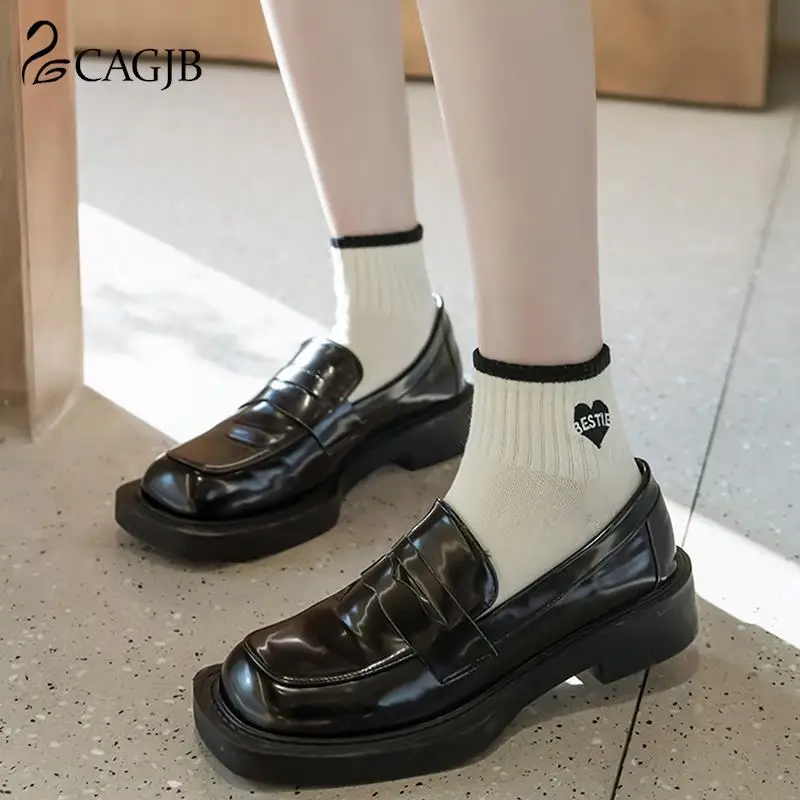 1 пара весенне-летних хлопчатобумажных носков до щиколотки, Дышащие черные милые носки с вышивкой, женские белые носки в элегантном стиле.